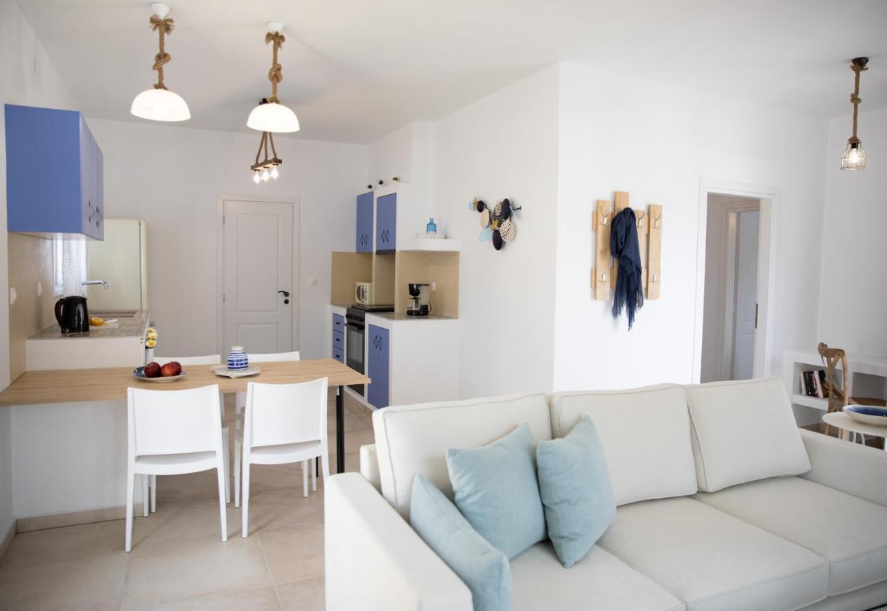 Sunny Bay Villa Agia Marina  Exterior photo